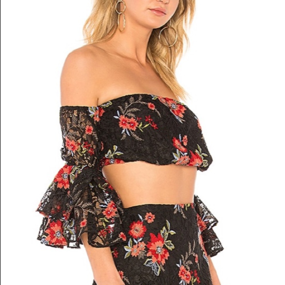 Revolve- Lovers Friends Off-Shoulder Floral Crop Embroider Festival Ellie Top L